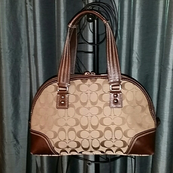 Coach Hampton Tan Signature Zip Satchel - LN - Picture 2 of 8